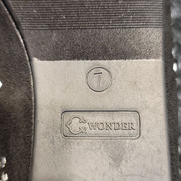 BRAND NEW C. WONDER'S FLORAL EMBROIDERED WOMEN'S  LOAFERS - Picture 9 of 16